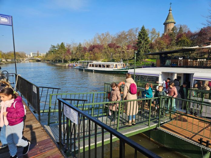 STPT, vaporașe Bega, transport public Timișoara, canalul Bega, program vaporașe, preț bilet STPT, transport pe apă, Timișoara transport