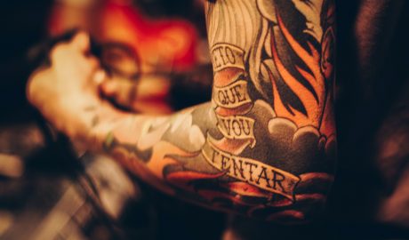 Cum sa-ti alegi tatuajul in functie de varsta pe care o ai?